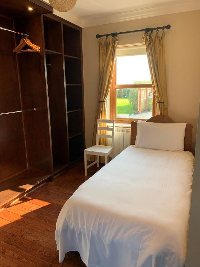 Wild Atlantic Breeze Guesthouse Doolin Exterior photo